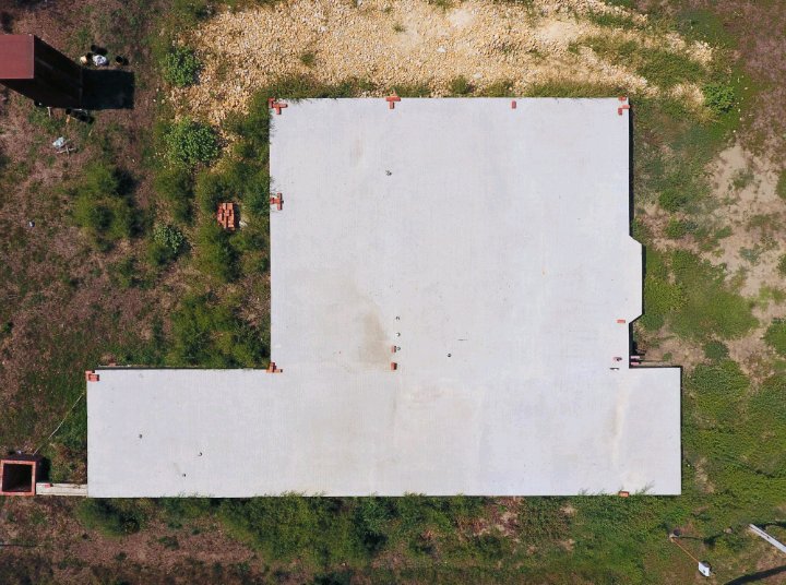 Elkészült aljzatbeton lemez, légi felvétel